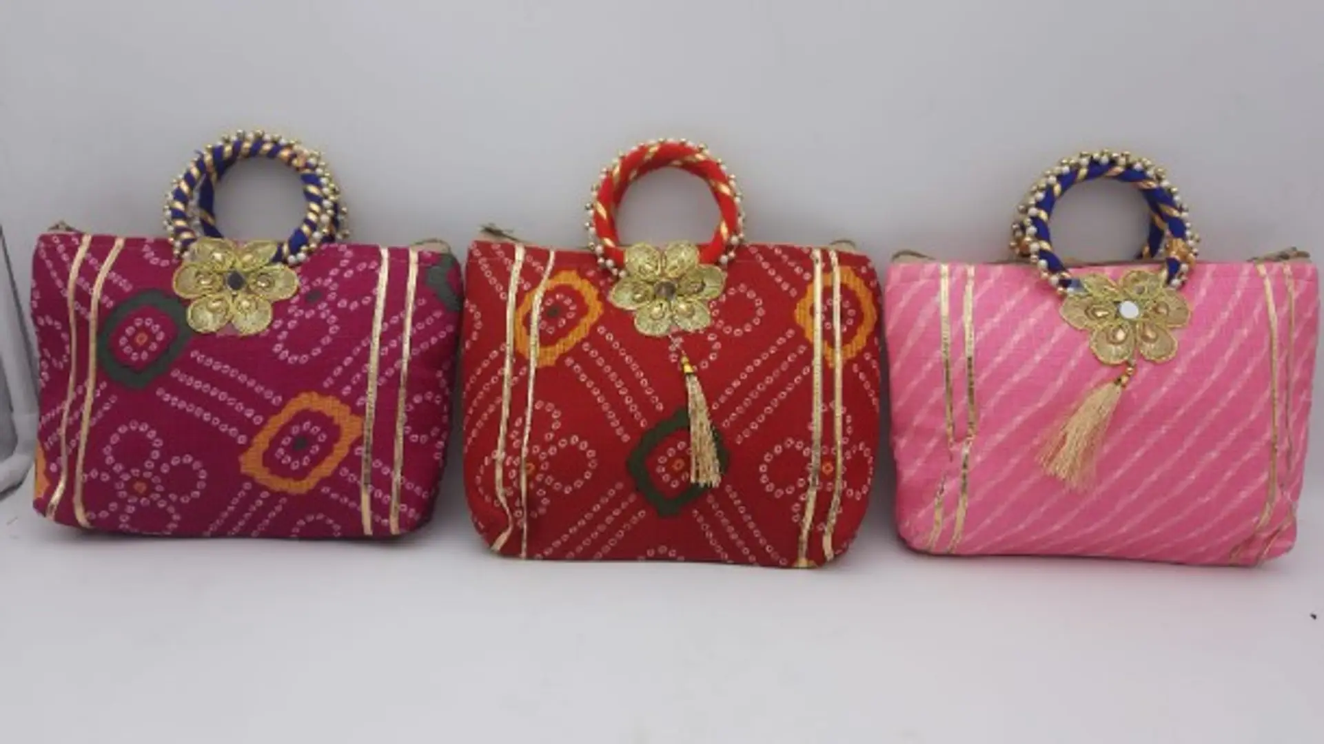 Buy Ganpati Bags Diwali Gifting Handcrafted Traditional Purse for Ladies  Shagun Potli Pouch Engagement Pooja Wedding Return Gifts for Women Ethnic  Mehndi Party Favor Bags Potli Purse for Gifting Pack Of 5
