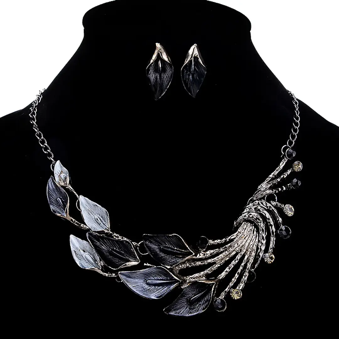 Trendy Floral Motif Oxidised German Silver Pearl Necklace Set for Party  Look | Sasitrends | Sasitrends