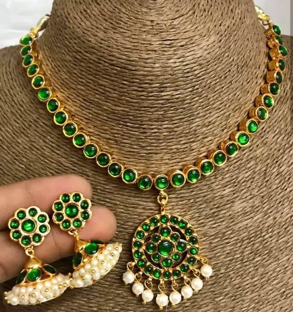 Antique Kemp Neckl