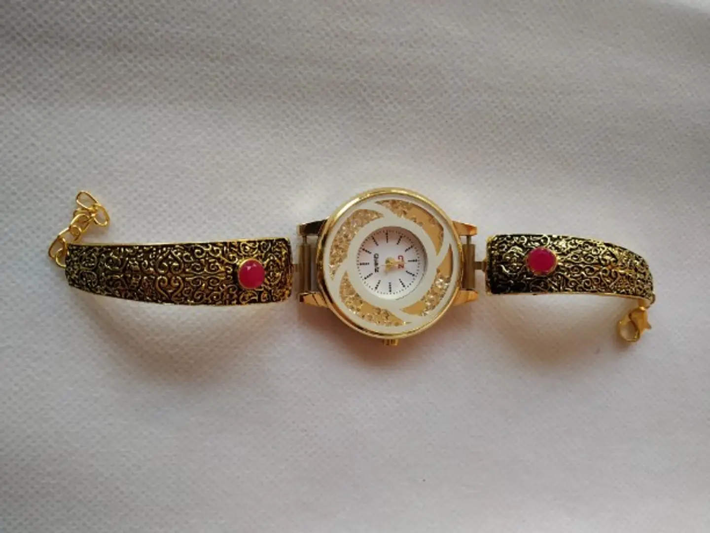 Watch this reel by hyderabad_jewellery on Instagram | Kundan jewellery,  Custom jewelry, Jewelry