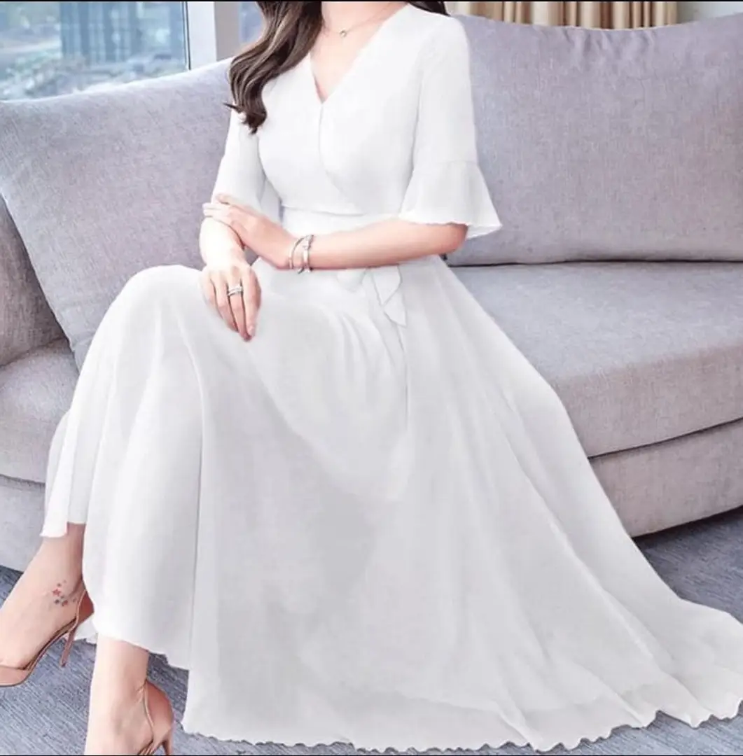 Plain white long top sleeve maxi dress