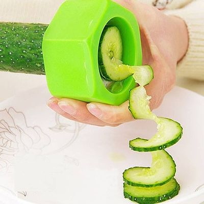 1pc Spiral Vegetable Slicer In Green