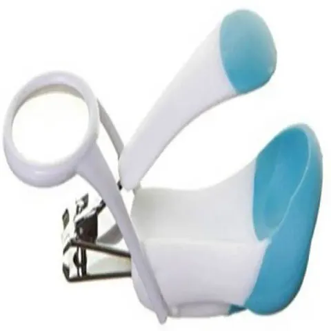 Gentle Nail Clippers with Adjustable Magnifier Lens