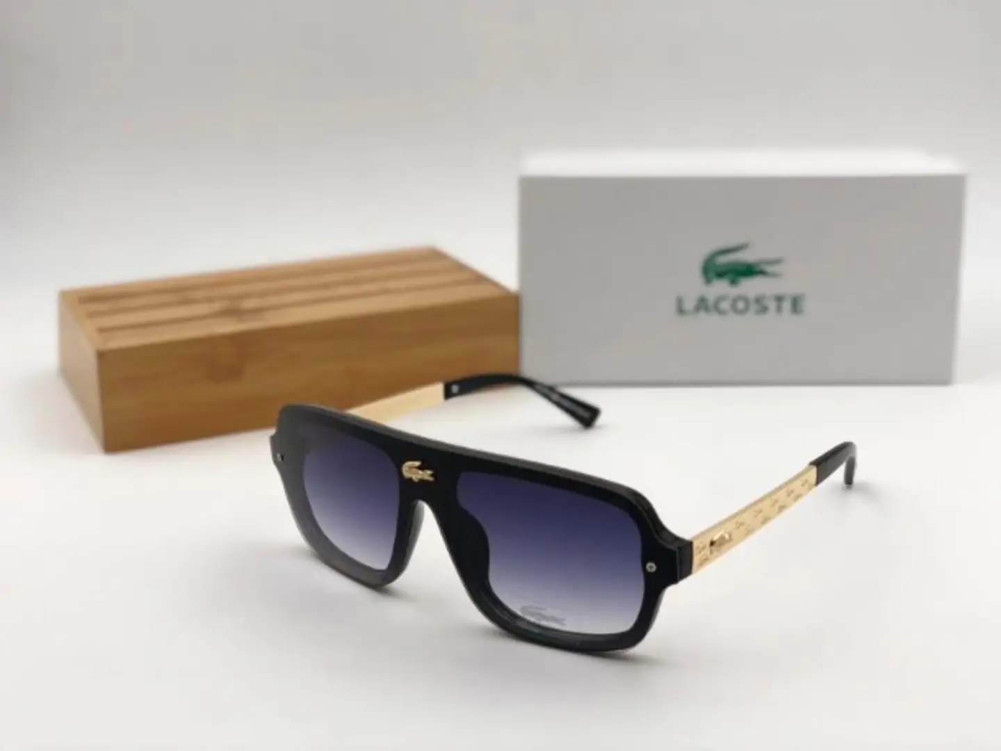 Soft Square Frame Sunglasses In Black-Gold – Victoria Beckham