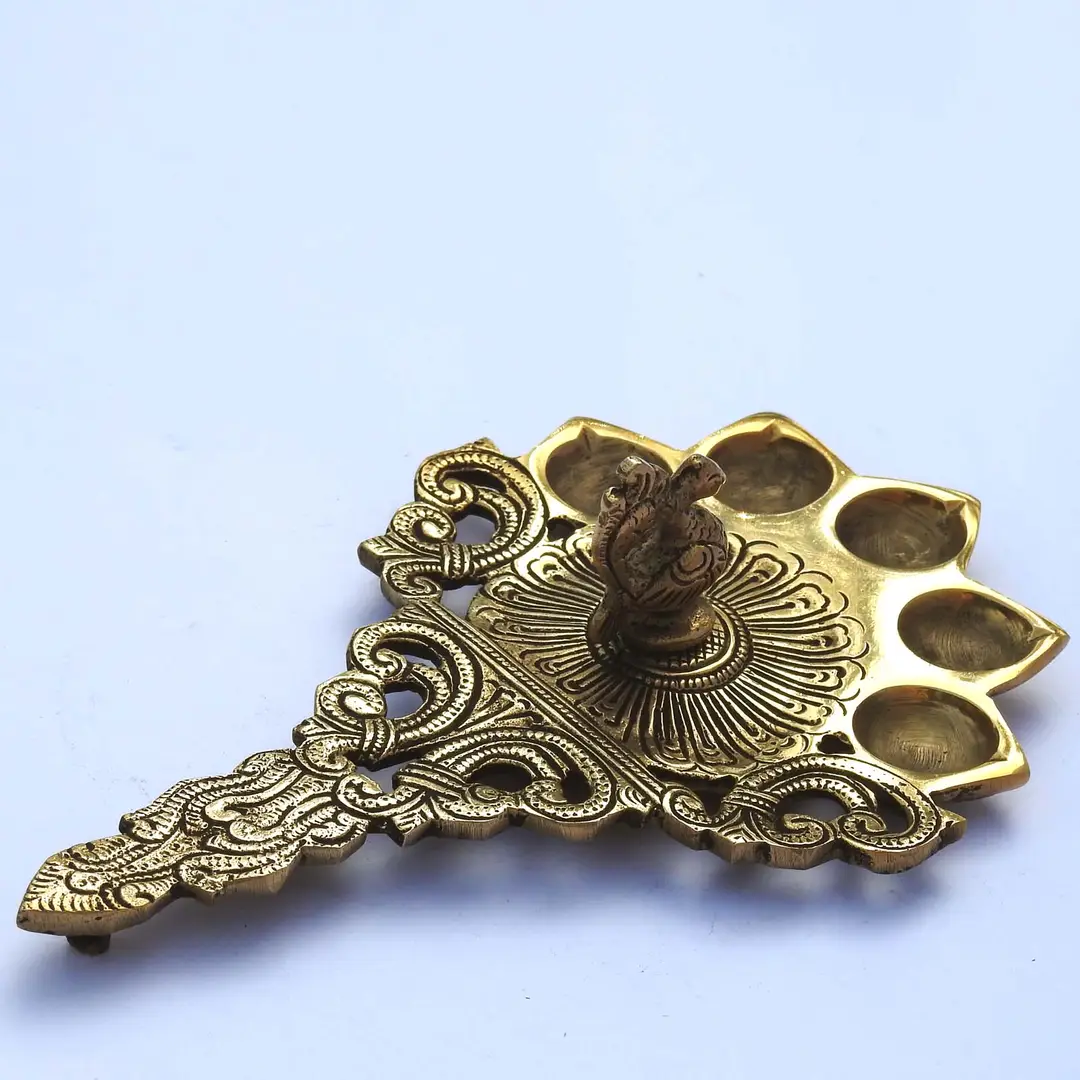 brass table diya