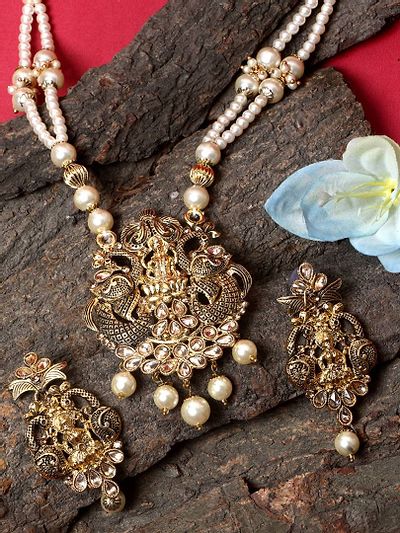 Matte temple jewellery shop