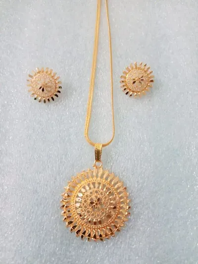 Beautiful Gold Plated Pendent Set