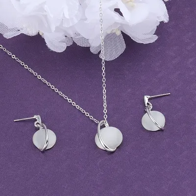 Stylish Delicate Silver Plated  Pendant Set For Women And Girls